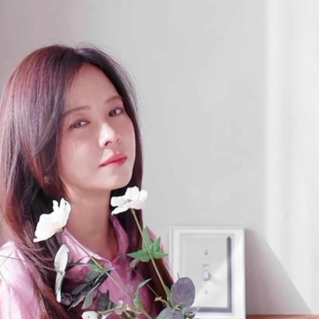 ソン・ジヒョの最新写真