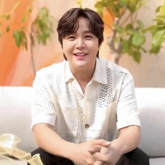 A moment captured by a fan of Jang Geunsuk