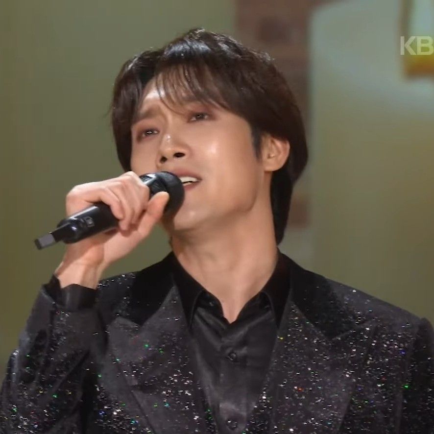 Recent activity shot of Choi Woojin