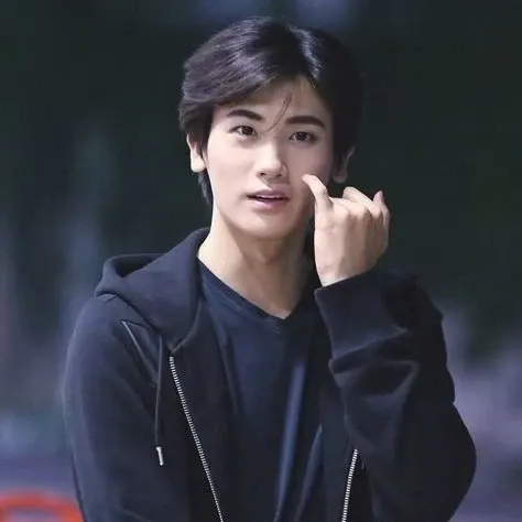 Latest photo of Park Hyungsik