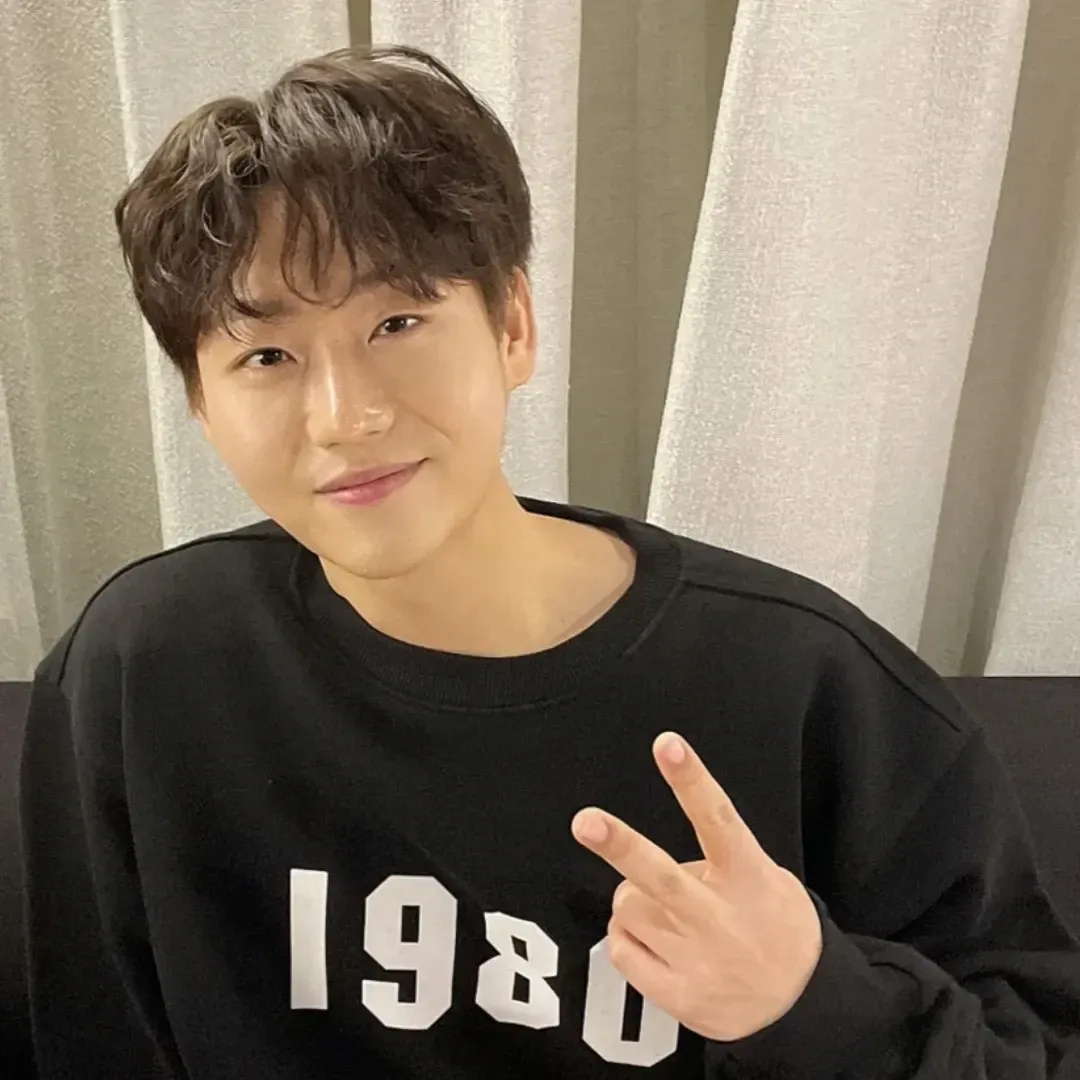 Behind-the-scenes cut of Min Soohyun