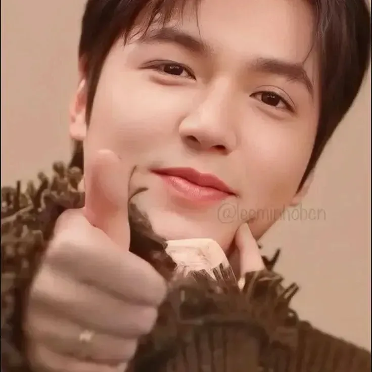 이민호 최근 활동샷