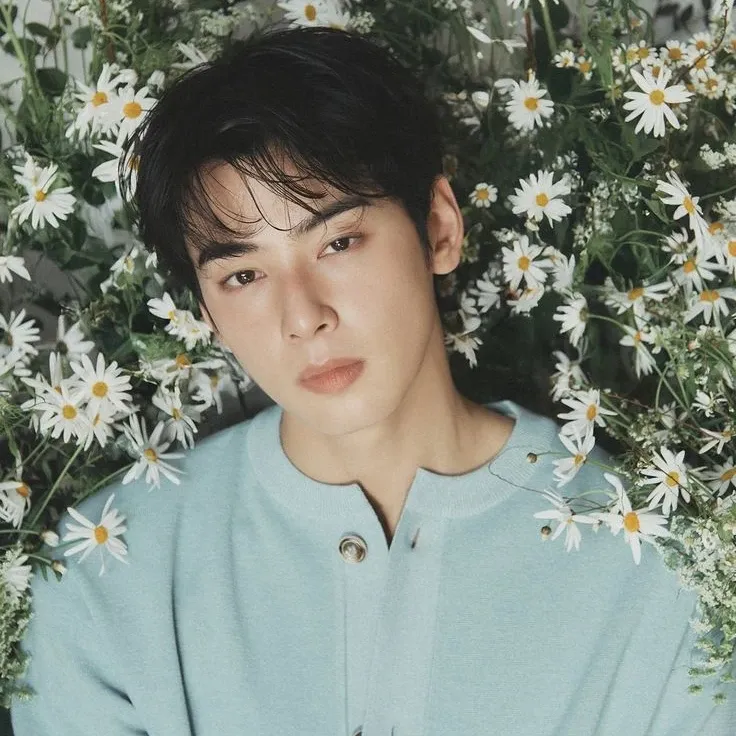 Latest photo of Cha Eunwoo