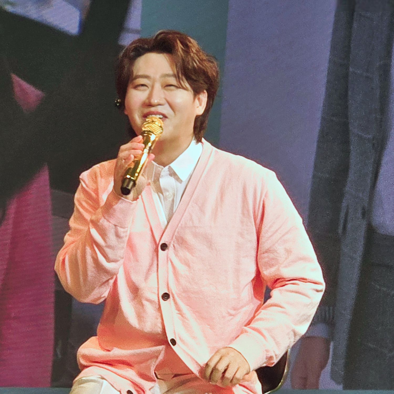 Behind-the-scenes cut of Min Soohyun