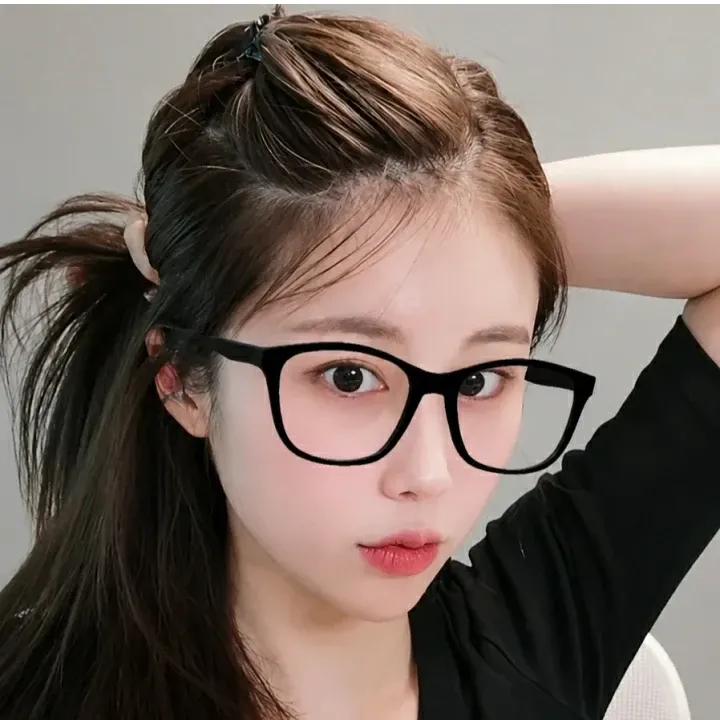Foto kegiatan terbaru dari Kim Soyou