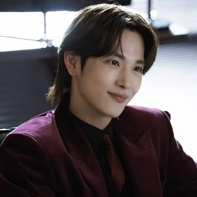 Latest photo of Yim Siwan