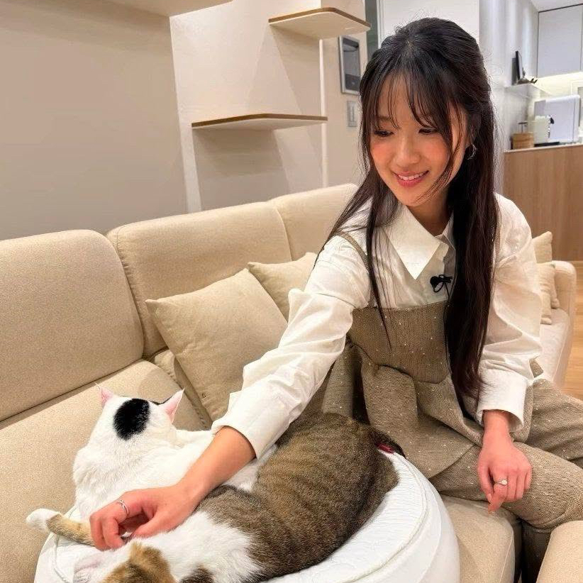 Latest photo of Kim Hyeyoon