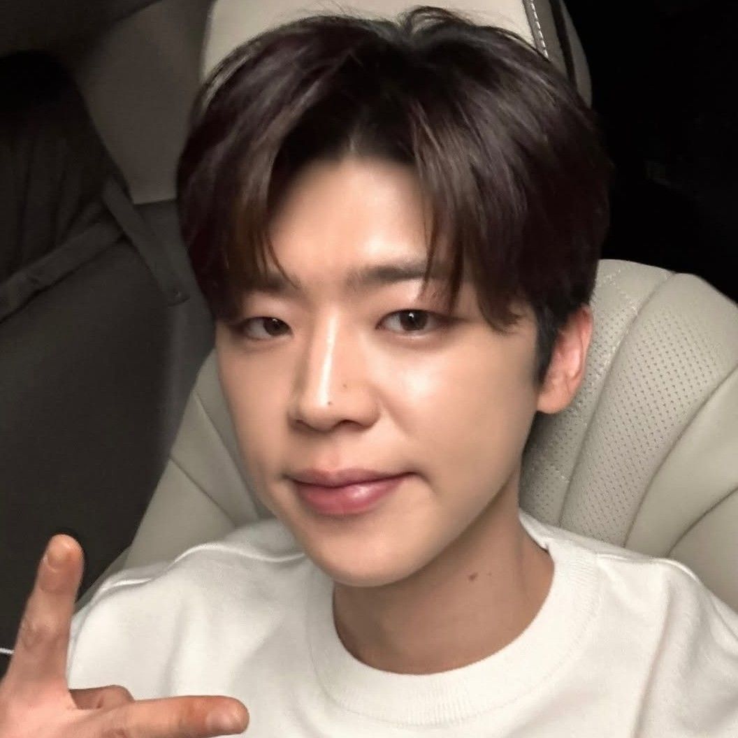 キム・ホジュンの最近の活動ショット