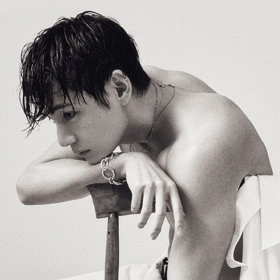 Latest photo of Kim Taehyung (V)