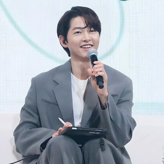 Behind-the-scenes cut of Song Joongki