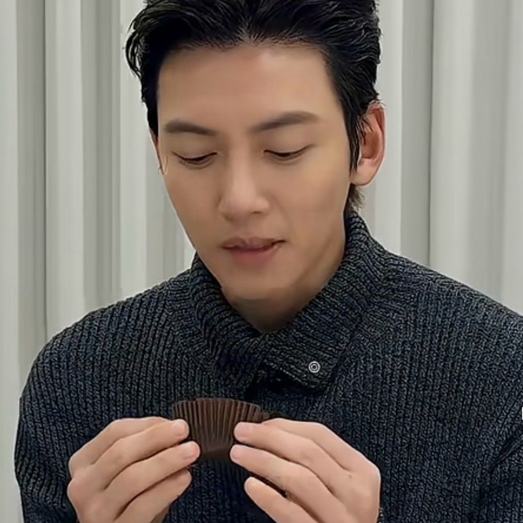 Behind-the-scenes cut of Ji Changwook