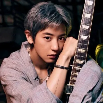 A moment captured by a fan of Chanyeol