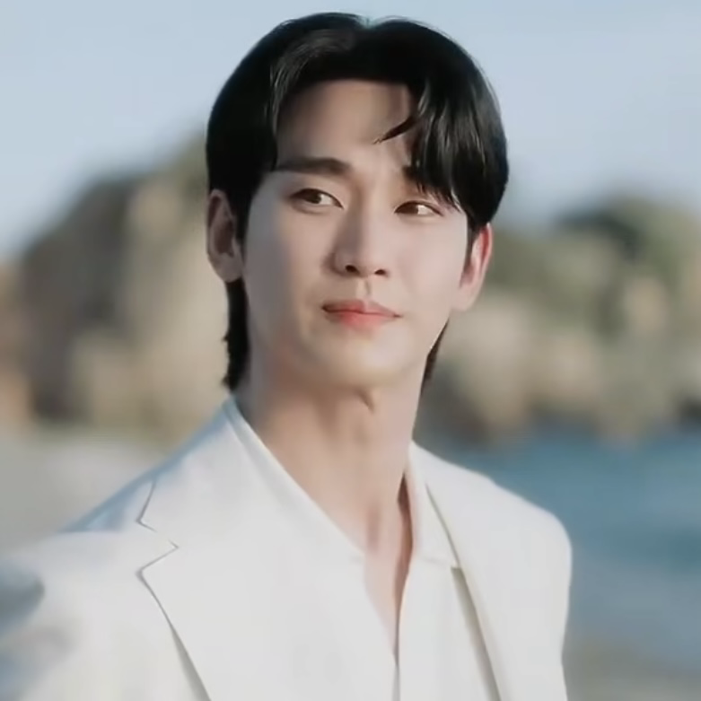 Recent activity shot of Kim Soohyun