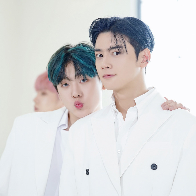 Recent activity shot of Cha Eunwoo