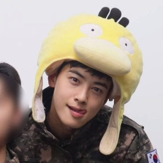 A moment captured by a fan of Cha Eunwoo