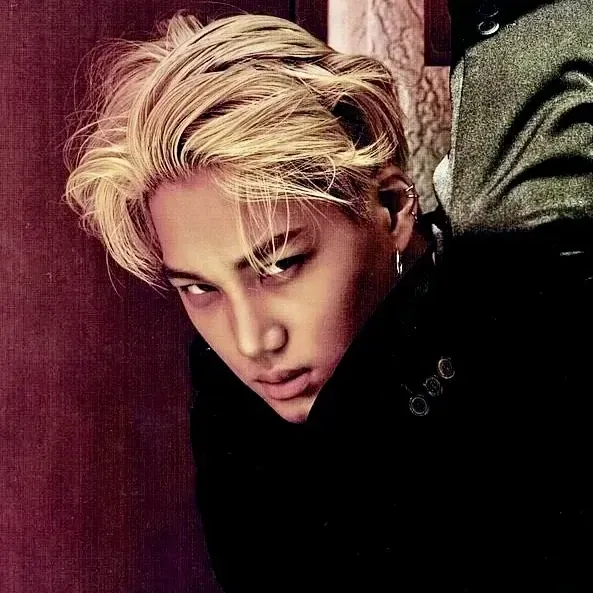A moment captured by a fan of KAI