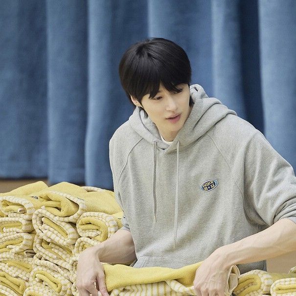 Latest photo of Byeon Wooseok