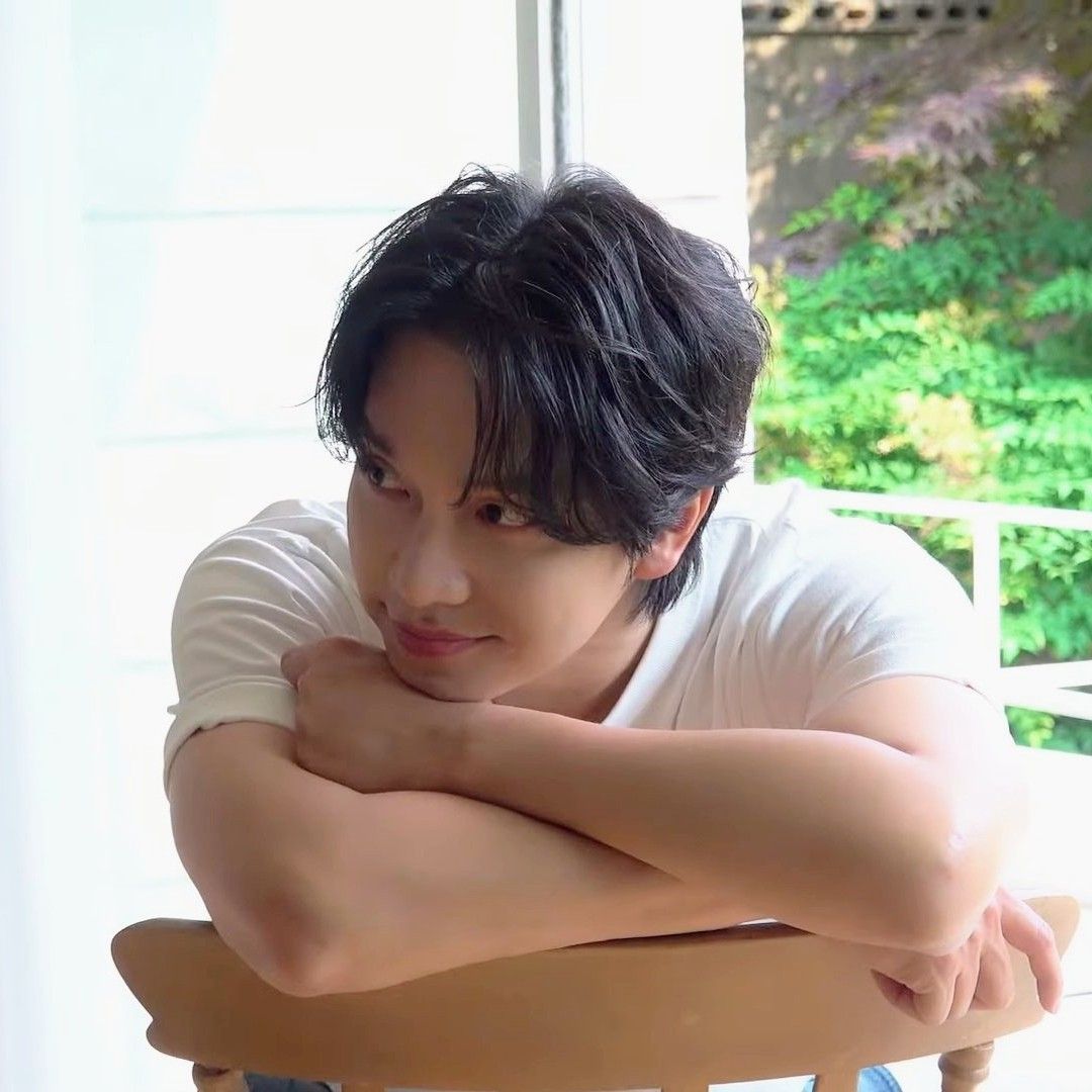 イ・スンギの最近の活動ショット