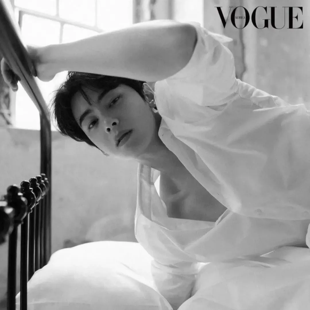 Recent activity shot of Cha Eunwoo