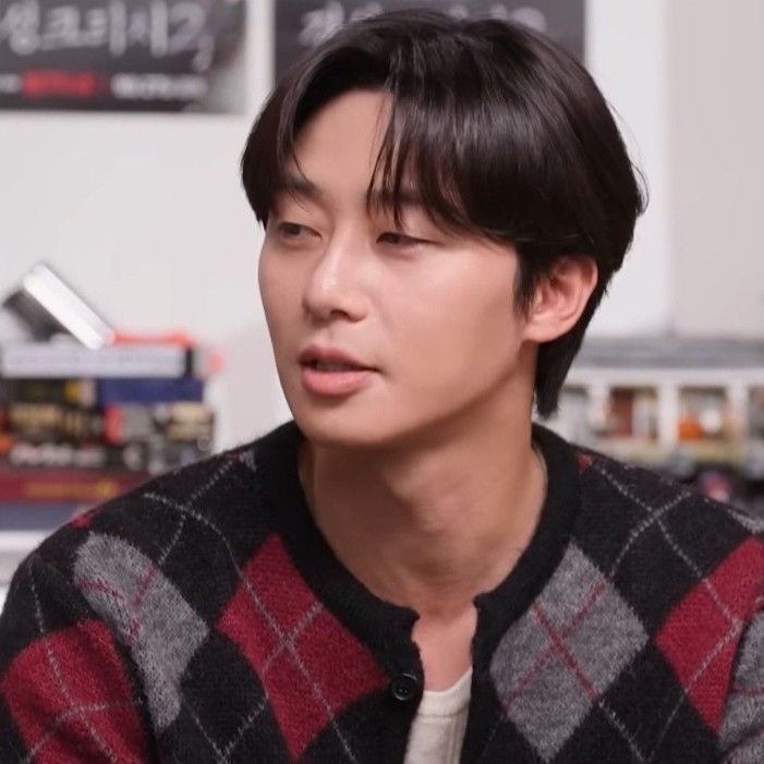 Behind-the-scenes cut of Park Seojoon