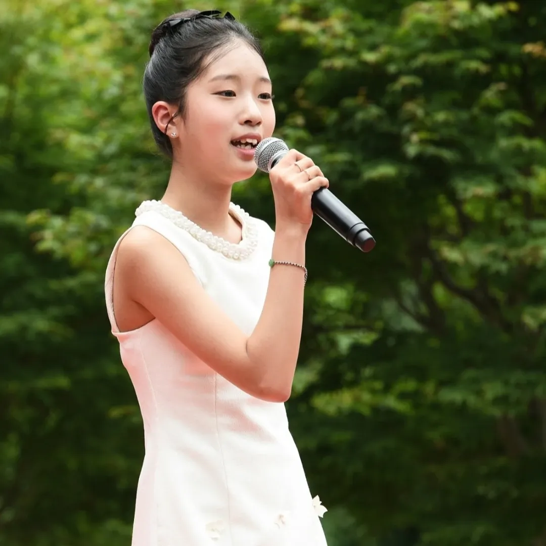 A moment captured by a fan of Bin Yeseo