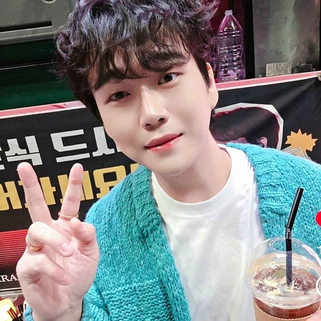 Recent activity shot of Hwang Youngwoong