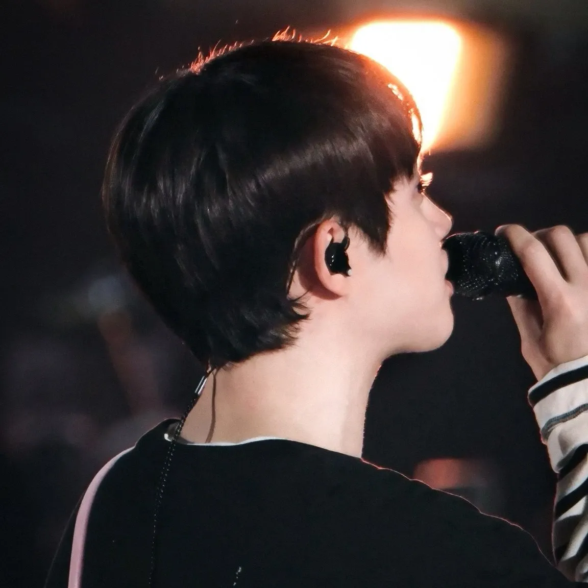 Cuplikan di balik layar dari Doh Kyungsoo (D.O.)