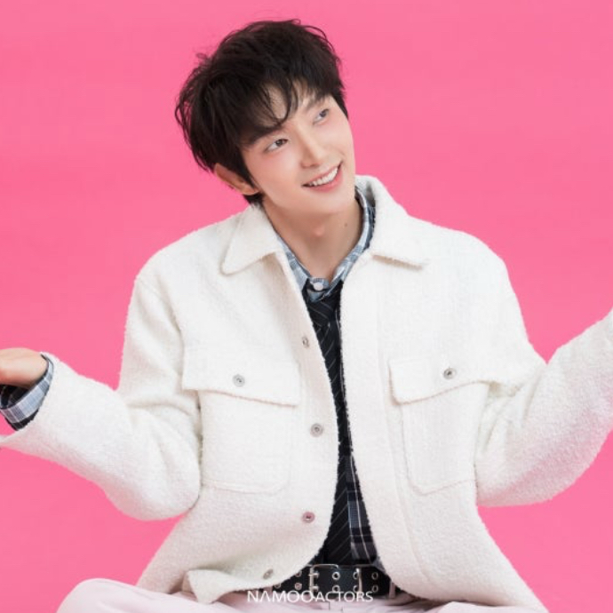 Foto terbaru dari Lee Joongi