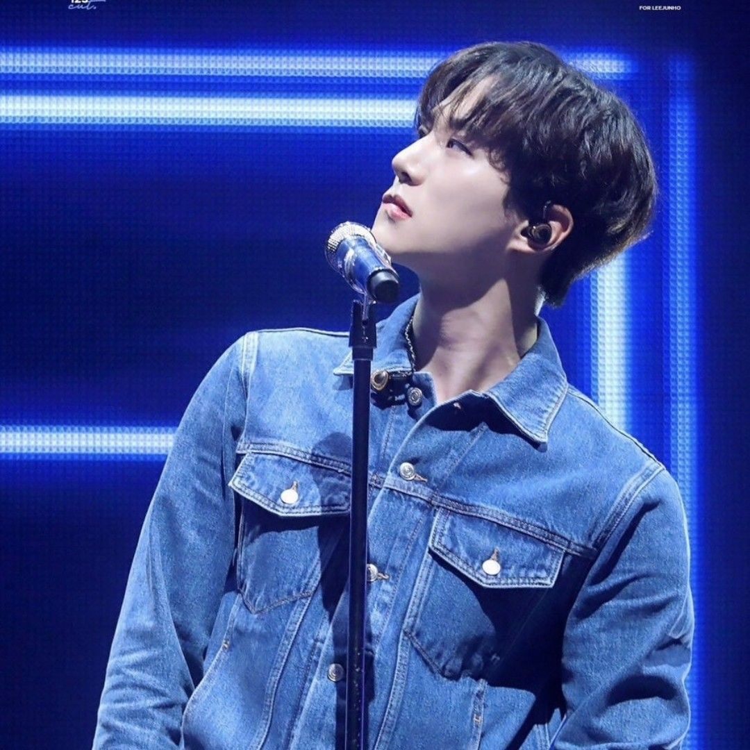 イ・ジュノの最近の活動ショット