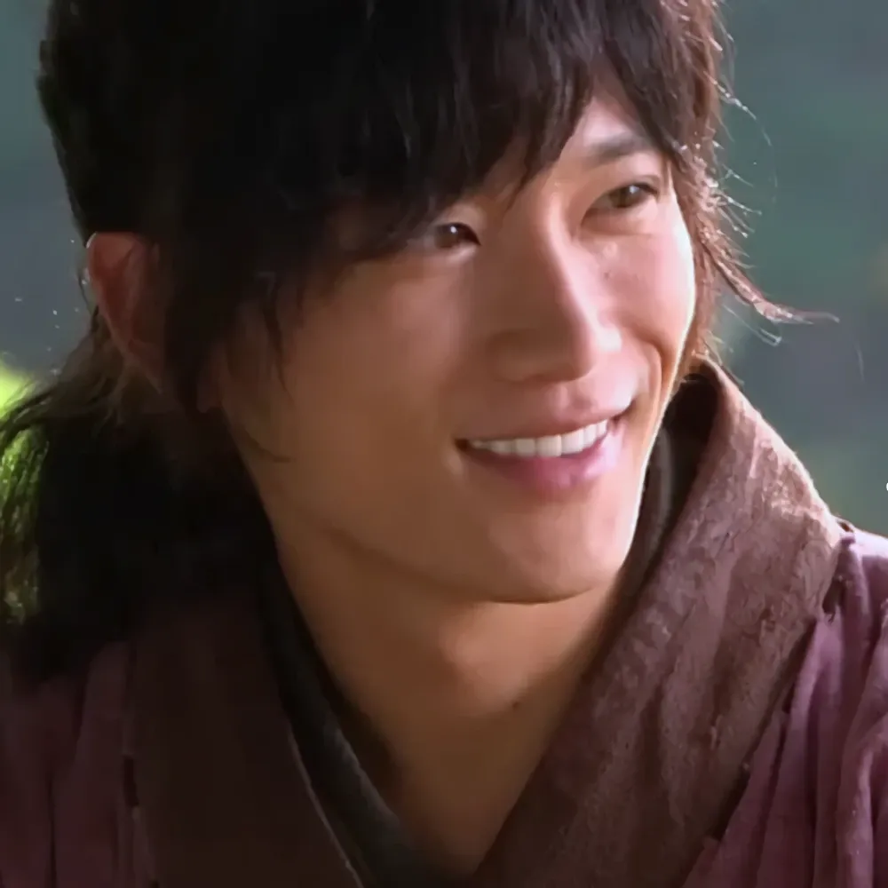 Recent activity shot of Ji Sung