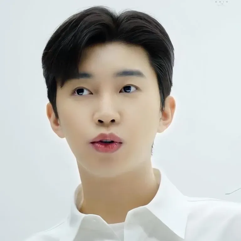 Cuplikan di balik layar dari Lim Youngwoong
