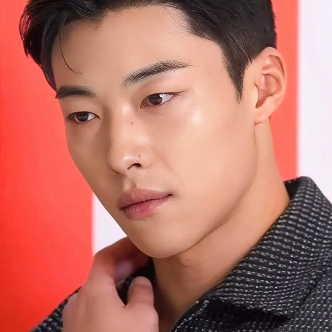 Recent activity shot of Woo Dohwan
