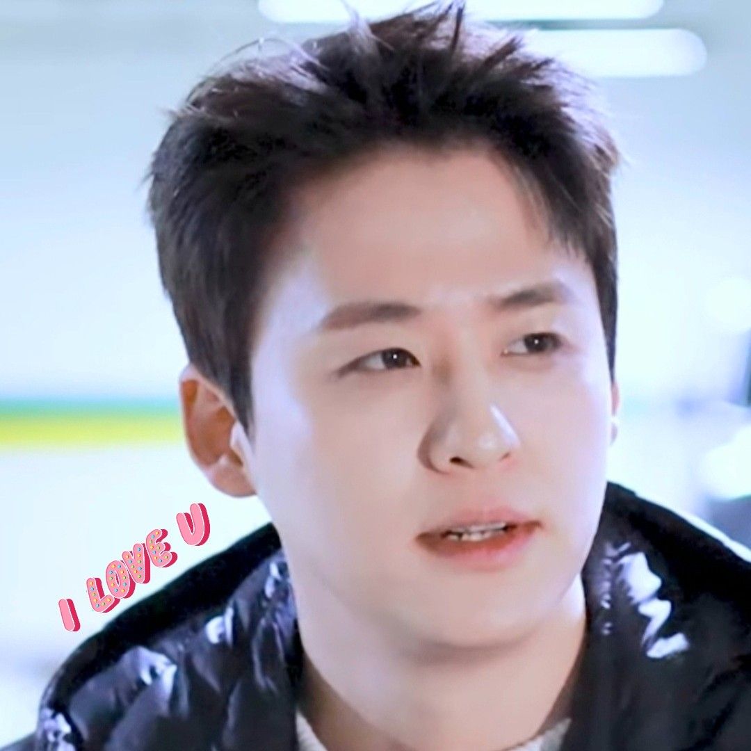 Behind-the-scenes cut of Lee Solomon