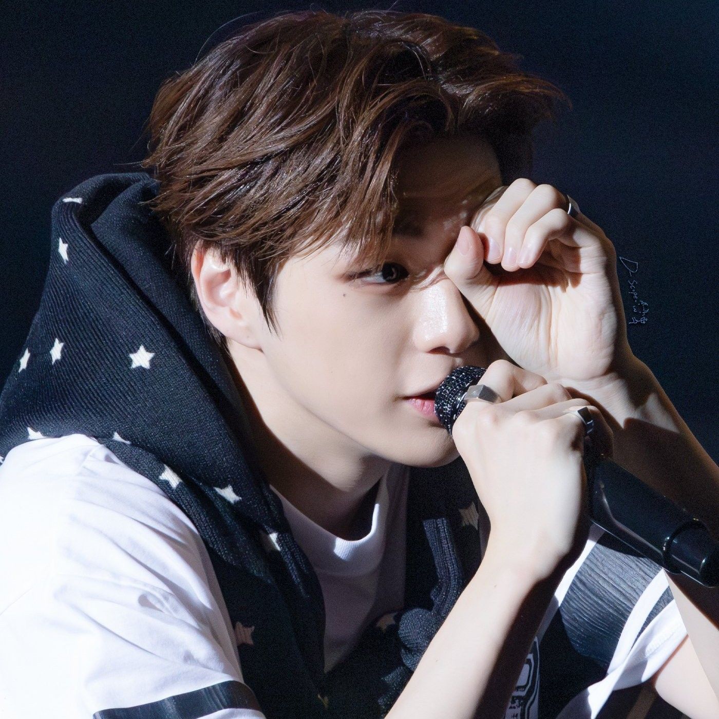 Behind-the-scenes cut of Secret Garden