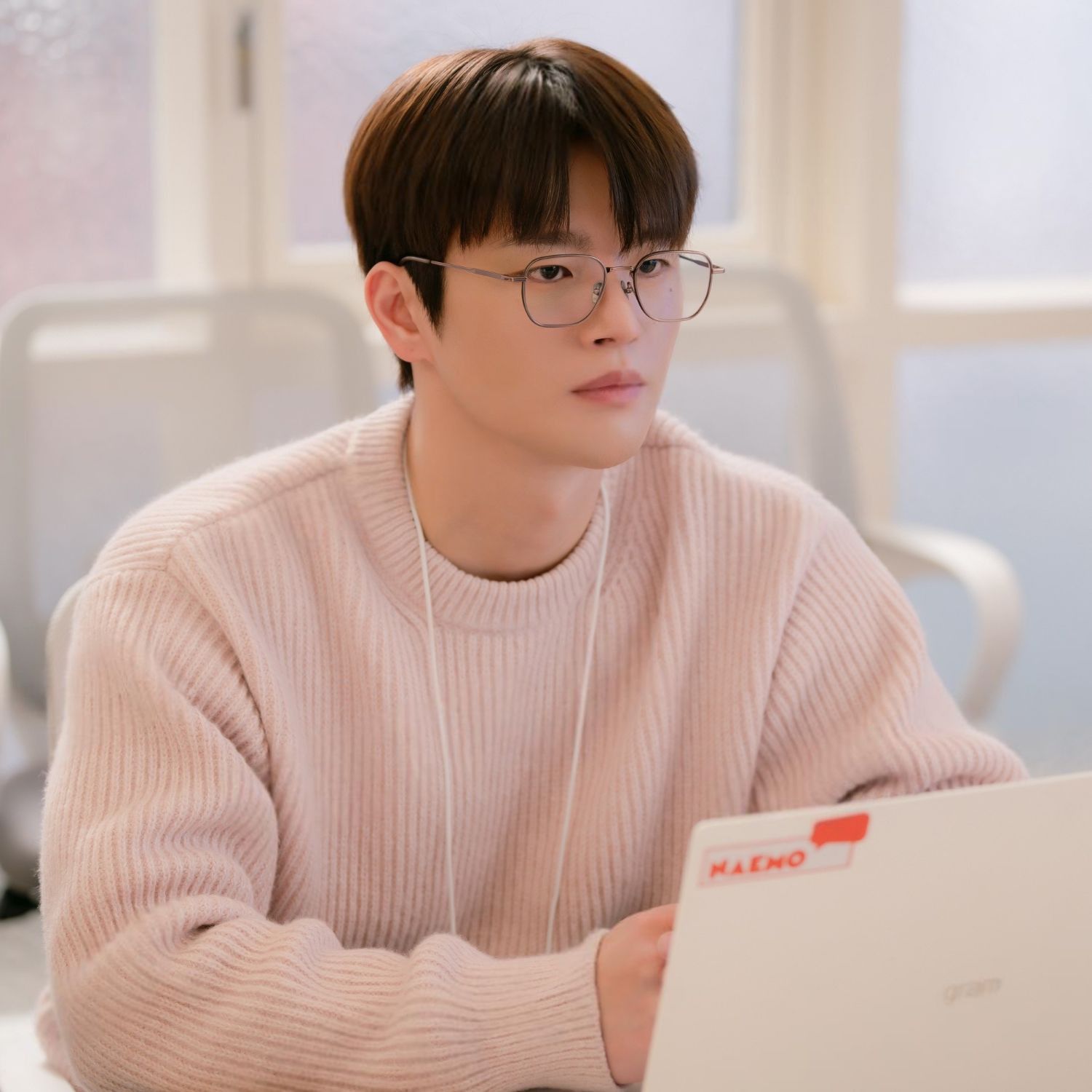 Momen yang diabadikan oleh penggemar Seo Inguk