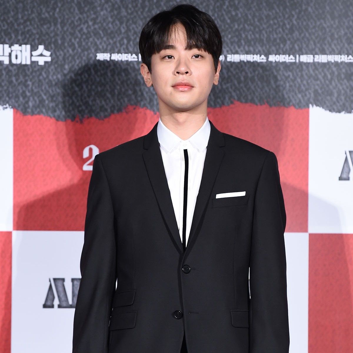 Behind-the-scenes cut of Park Jeongmin