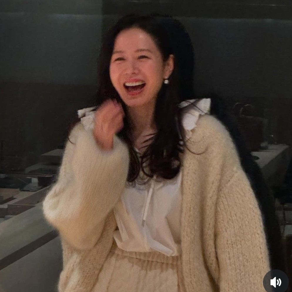 Foto kegiatan terbaru dari Son Yejin