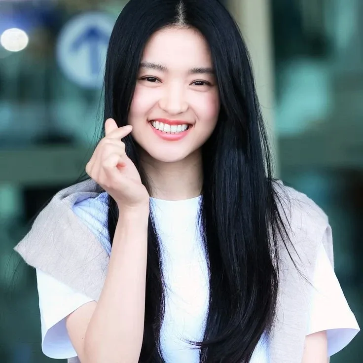 Behind-the-scenes cut of Kim Taeri