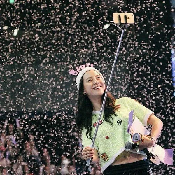 Cuplikan di balik layar dari Song Jihyo