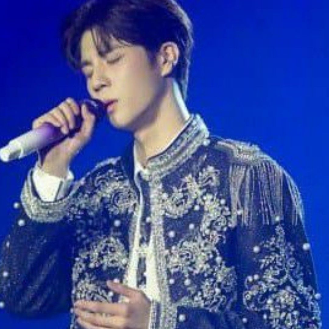 Momen yang diabadikan oleh penggemar Jeong Dongwon