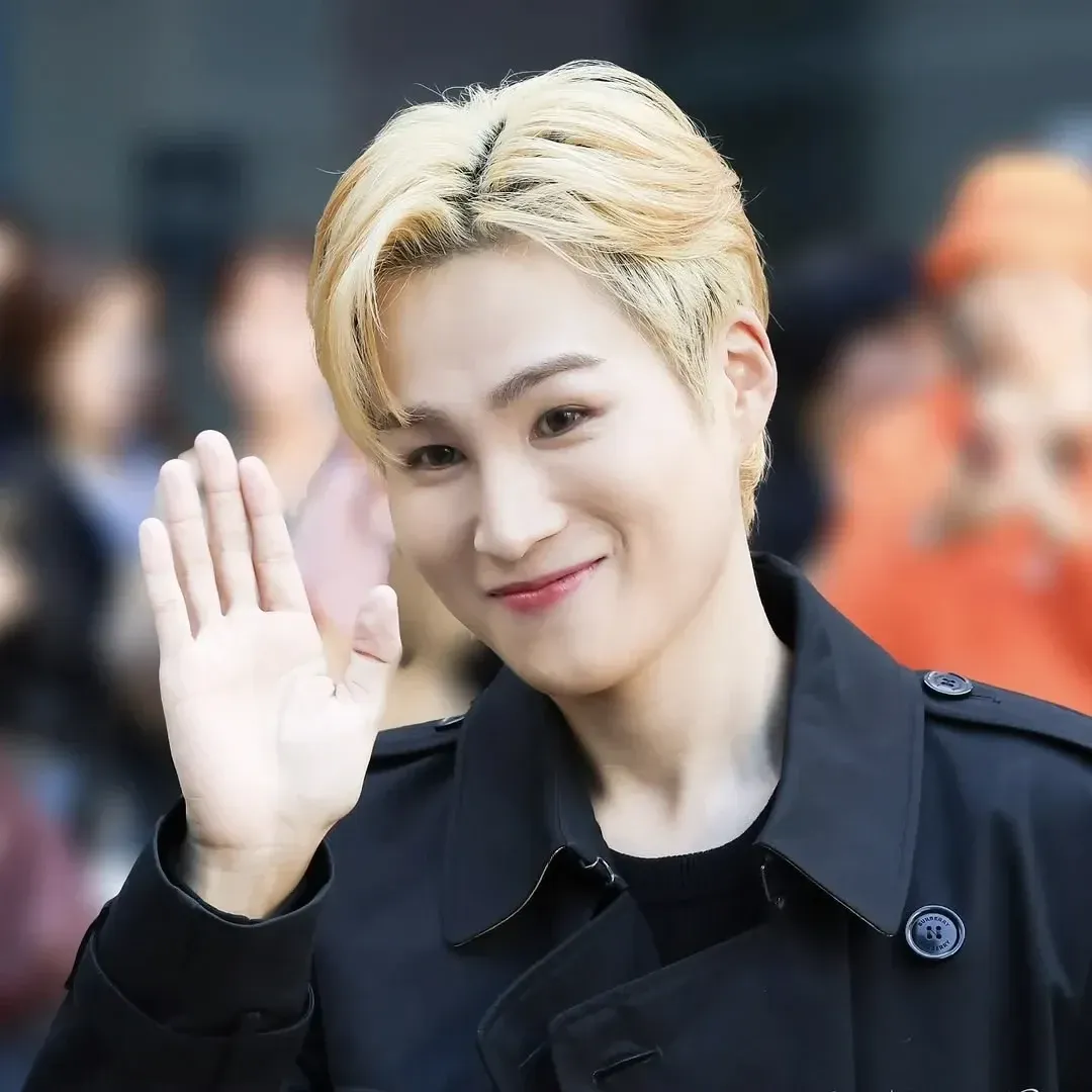 김희재의 비하인드 컷