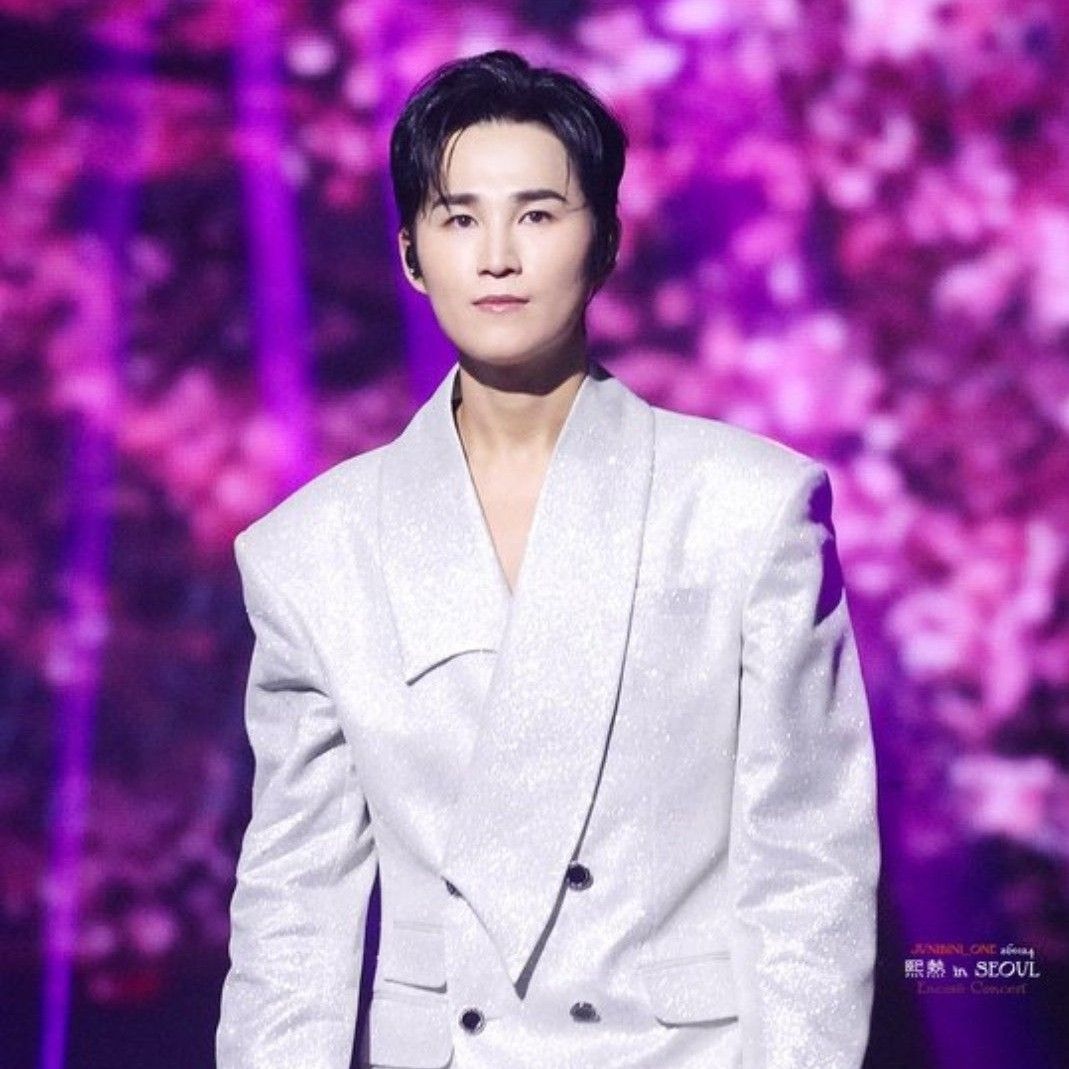 粉丝拍下的金熙栽瞬间