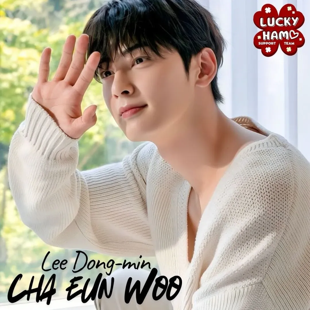 A moment captured by a fan of Cha Eunwoo