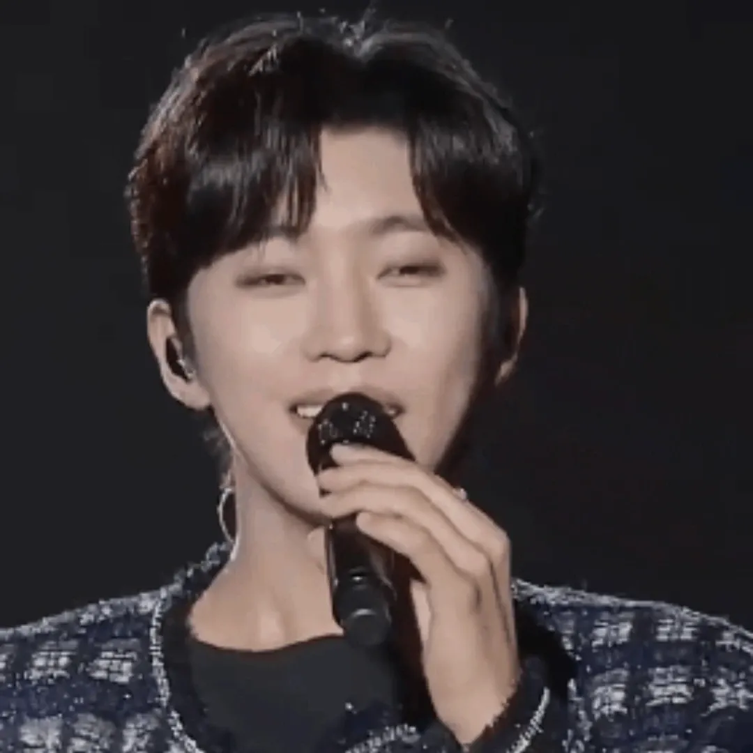 Behind-the-scenes cut of Lim Youngwoong