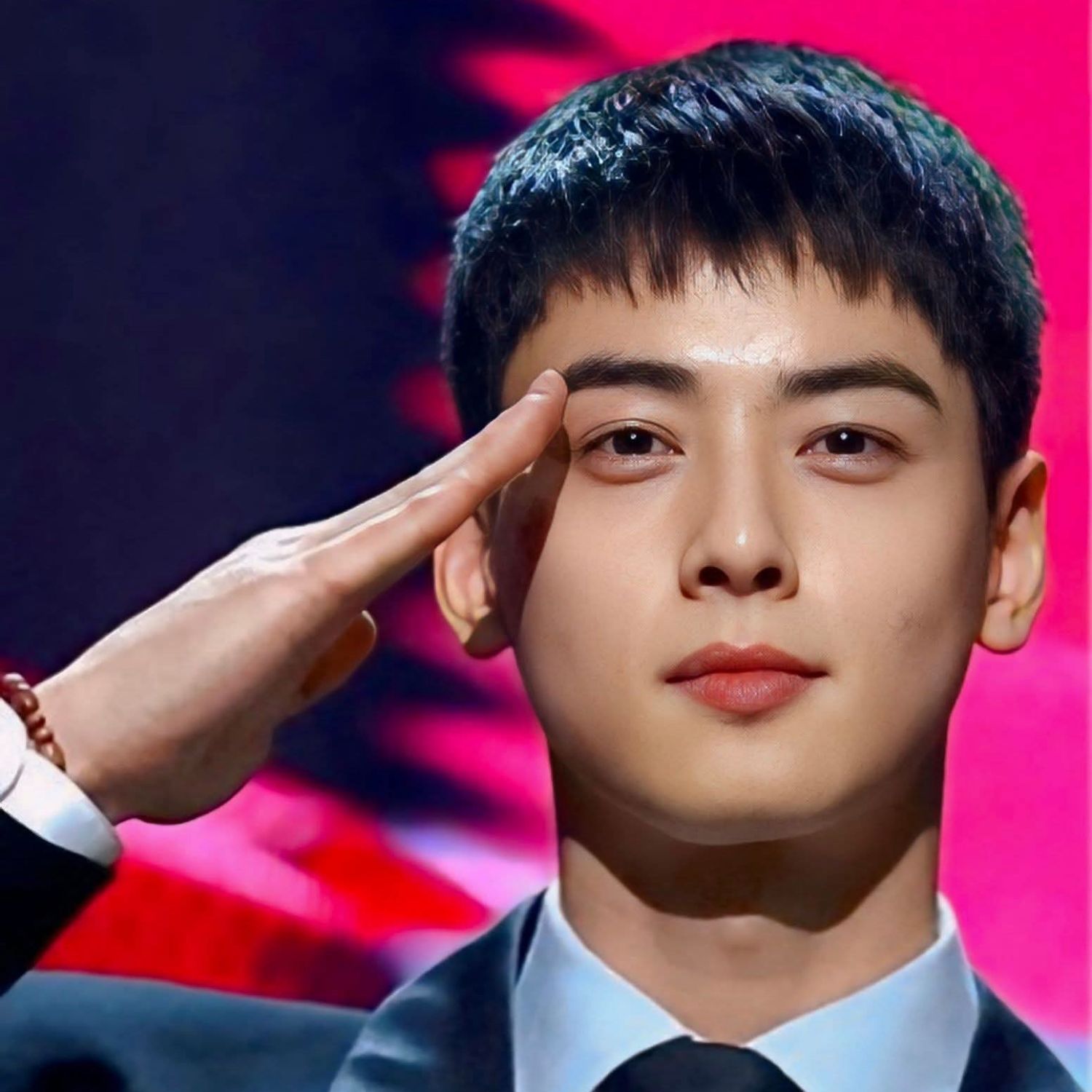 Latest photo of Cha Eunwoo