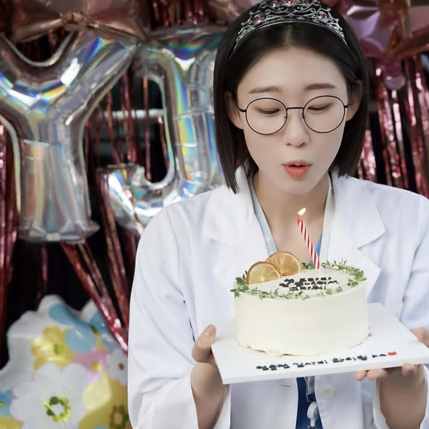 Behind-the-scenes cut of Han Yeji