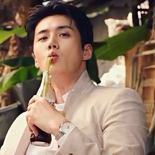 Recent activity shot of Kim Seonho