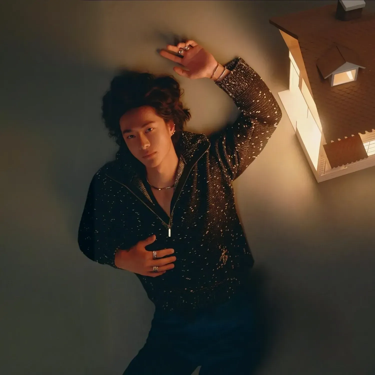 Behind-the-scenes cut of Wang Yibo