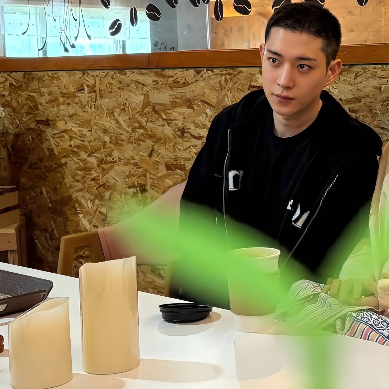 A moment captured by a fan of Kim Youngdae