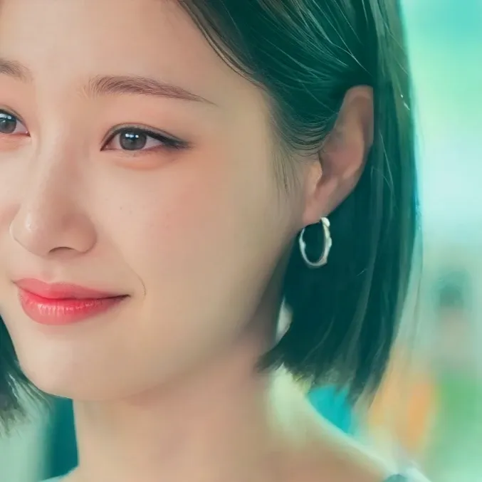 A moment captured by a fan of Yeonwoo
